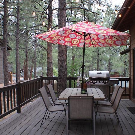Kathys Cabin, King Bed, Hot Tub, Near-Nau & Downtown Attractions, Perfect Year-Round Mountain Getaway Флегстафф Екстер'єр фото