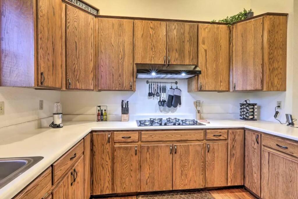 Kathys Cabin, King Bed, Hot Tub, Near-Nau & Downtown Attractions, Perfect Year-Round Mountain Getaway Флегстафф Екстер'єр фото