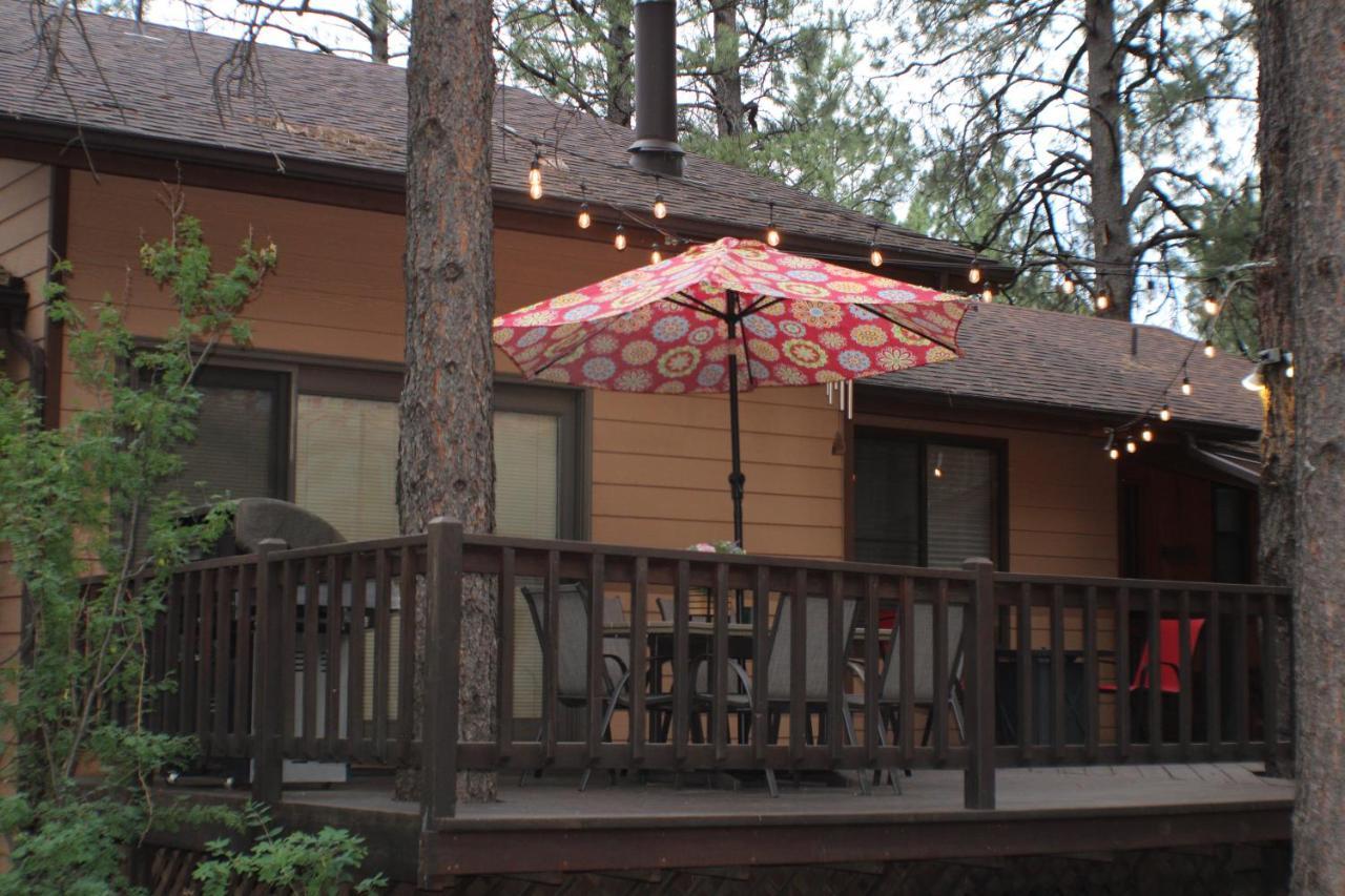 Kathys Cabin, King Bed, Hot Tub, Near-Nau & Downtown Attractions, Perfect Year-Round Mountain Getaway Флегстафф Екстер'єр фото