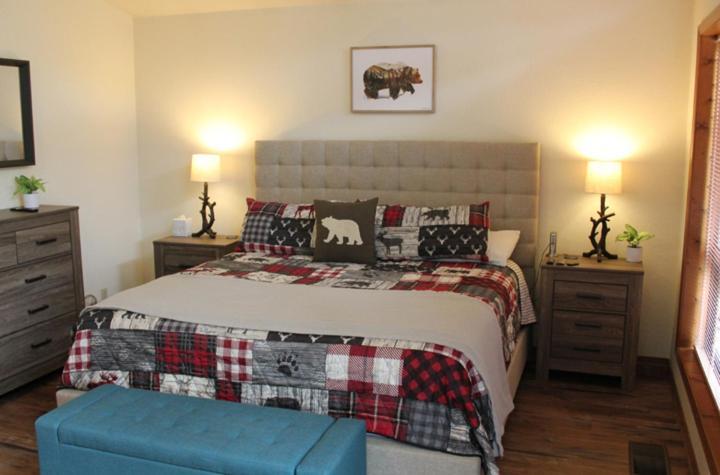 Kathys Cabin, King Bed, Hot Tub, Near-Nau & Downtown Attractions, Perfect Year-Round Mountain Getaway Флегстафф Екстер'єр фото